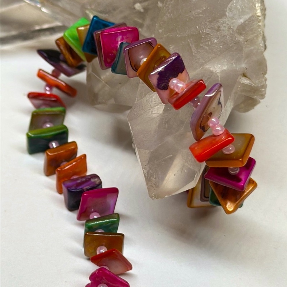 Vtg Rainbow Color Shell & Seed Bead Square Chip Bracelet 7.5” Pride Boho Beachy